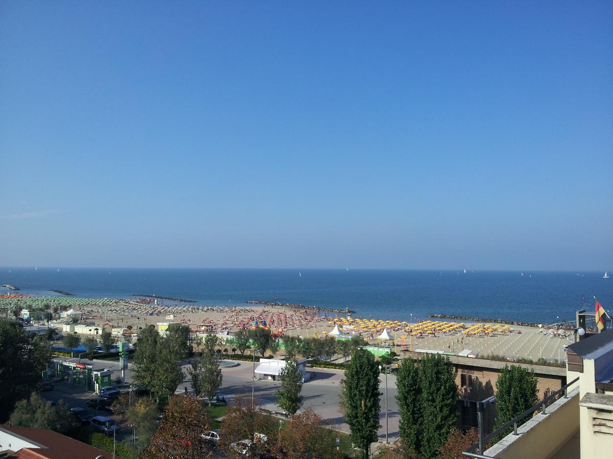 Hotel Euromar Rimini Exterior photo