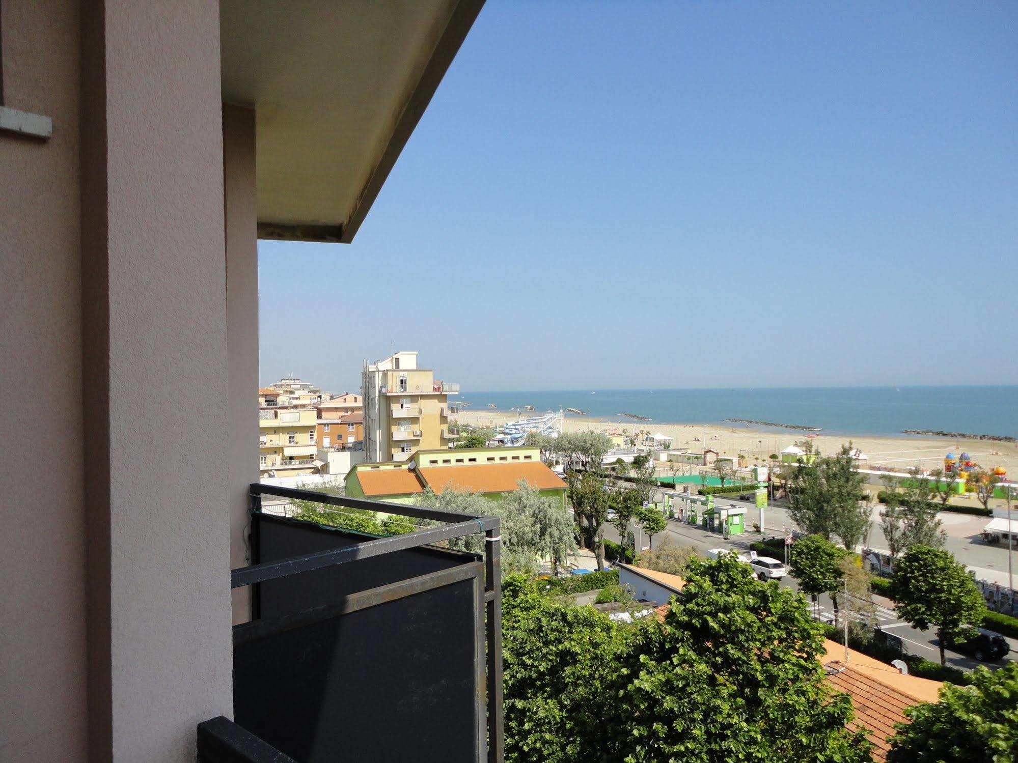 Hotel Euromar Rimini Exterior photo