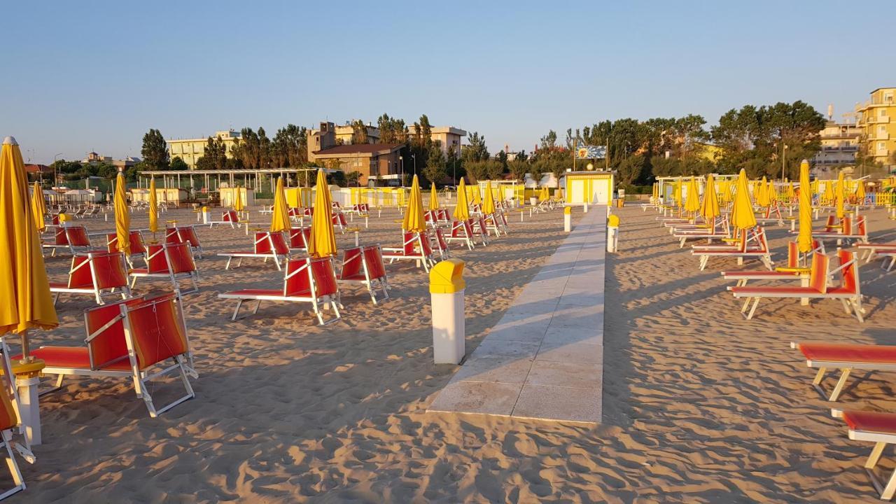 Hotel Euromar Rimini Exterior photo